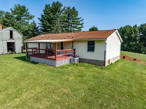 5160 Gun Club Rd, Athens, OH 45701