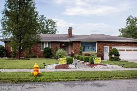 1161 Wilshire Dr, Youngstown, OH 44511