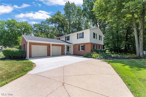 2347 Wagon Trail St NE, Massillon, OH 44646