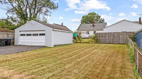 1394 Rowe St, Akron, OH 44306 photo 27