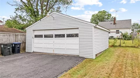 1394 Rowe St, Akron, OH 44306 photo 25