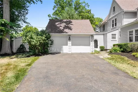 68 Ridgewood Dr, Boardman, OH 44512 photo 2