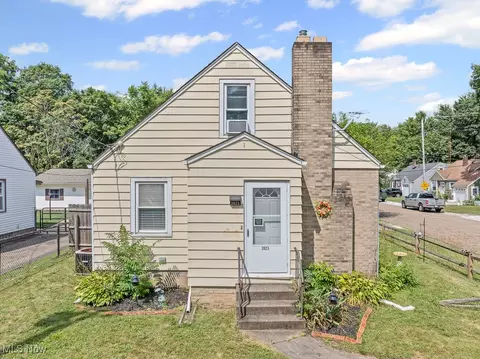 3923 Harrison Ave NW, Canton, OH 44709