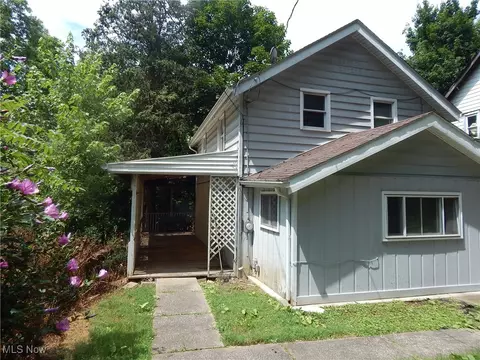 450 Selzer St, Akron, OH 44310 photo 3
