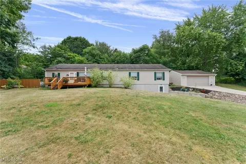 1441 Pawnee Blvd, Akron, OH 44312
