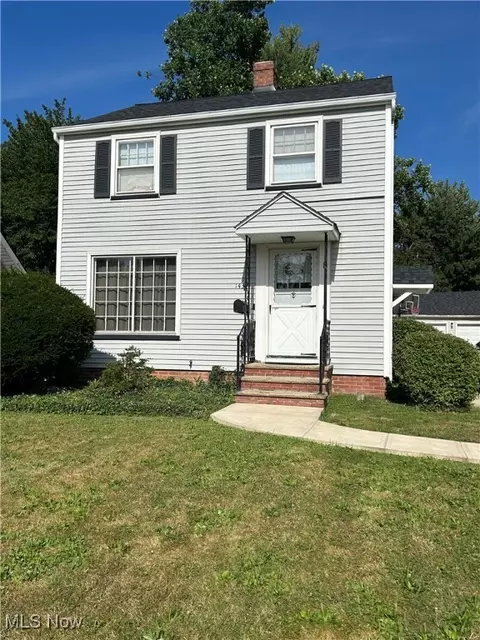 1437 Summit Dr, Mayfield Heights, OH 44124
