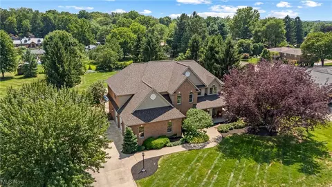 1718 Cedar St, Louisville, OH 44641