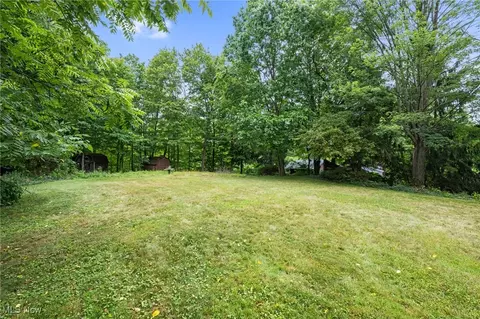 Exterior - 163 Burns Rd, Elyria, OH 44035 photo 7 of 11