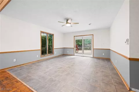 Living - 163 Burns Rd, Elyria, OH 44035 photo 5 of 8