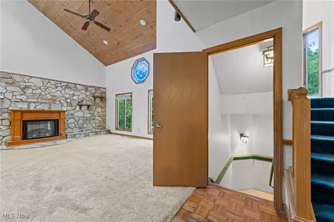 Living - 163 Burns Rd, Elyria, OH 44035 photo 8 of 8