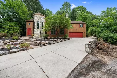 Exterior - 163 Burns Rd, Elyria, OH 44035 photo 11 of 11