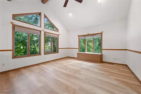 Living - 163 Burns Rd, Elyria, OH 44035 photo 6 of 8