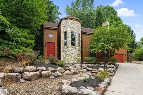 163 Burns Rd, Elyria, OH 44035
