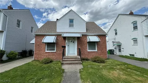 13215 Grannis Rd, Garfield Heights, OH 44125