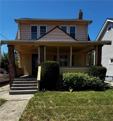 1452 Clermont Rd, Cleveland, OH 44110