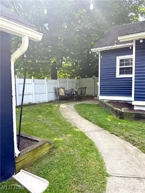 Exterior - 515 Cherry St, Kent, OH 44240 photo 4 of 8