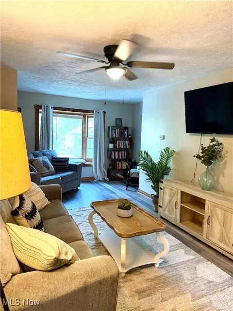 Living - 515 Cherry St, Kent, OH 44240 photo 1 of 2