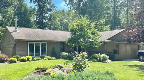 341 Timberlane Dr, Avon Lake, OH 44012