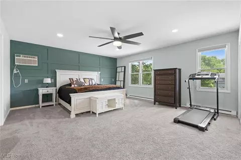 Bedroom - 6910 Longview Dr, Solon, OH 44139 photo 1 of 4