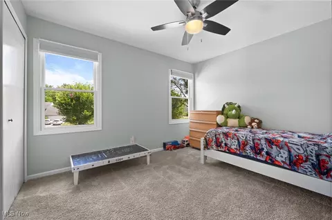 Bedroom - 6910 Longview Dr, Solon, OH 44139 photo 2 of 4