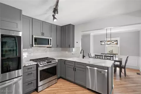 Kitchen - 6910 Longview Dr, Solon, OH 44139 photo 3 of 3