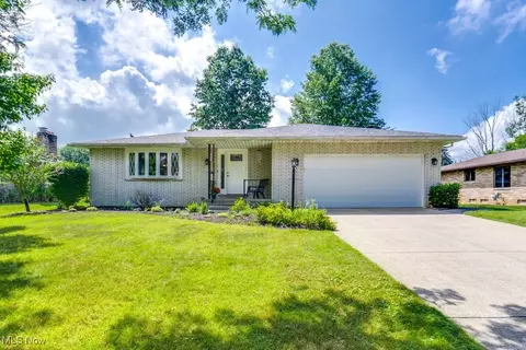 7680 Klein Dr, Middleburg Heights, OH 44130