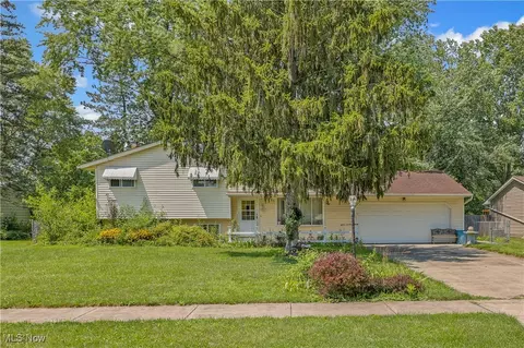 6112 Denise Dr, North Ridgeville, OH 44039