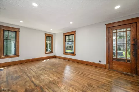2907 3rd St NW, Canton, OH 44708 photo 9
