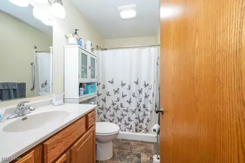 Bath - 17790 5th St, Beloit, OH 44609 photo 1 of 3