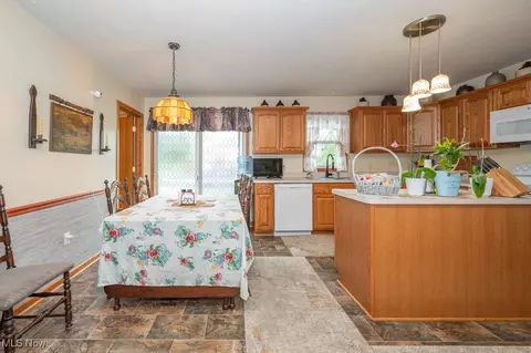 Kitchen - 17790 5th St, Beloit, OH 44609 photo 3 of 4