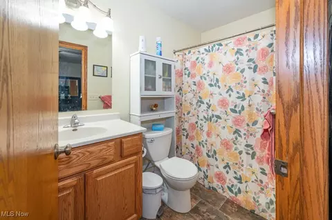 Bath - 17790 5th St, Beloit, OH 44609 photo 2 of 3