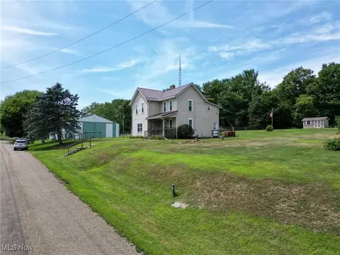 6596 Mill Rd NW, Dundee, OH 44624