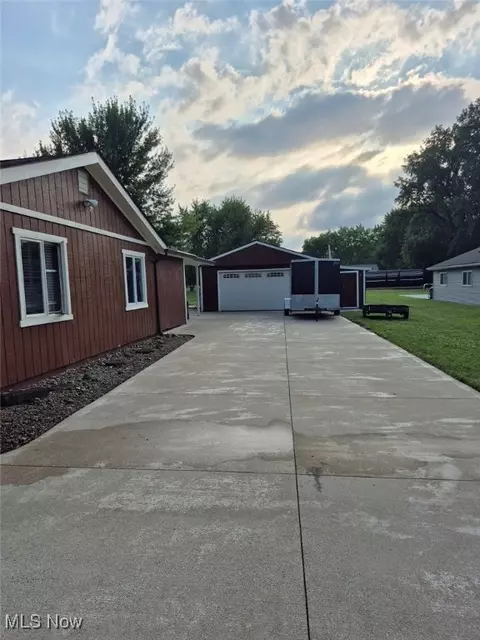 600 Simons Dr, Brunswick, OH 44212 photo 3