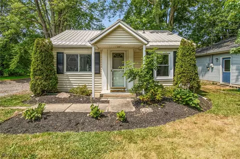 1120 Maple Ave, Madison, OH 44057