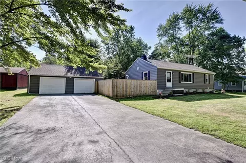 525 Washburn Rd, Tallmadge, OH 44278