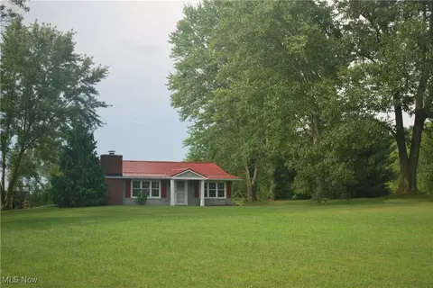 6773 Georgetown Rd NE, East Canton, OH 44730