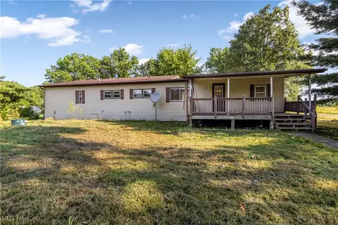10459 Cableline Rd, Newton Falls, OH 44444