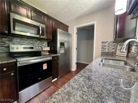 3959 Marsh Creek Ln, Rootstown, OH 44272 photo 5