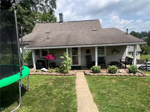 166 Kennard Ave, Barnesville, OH 43713 photo 4