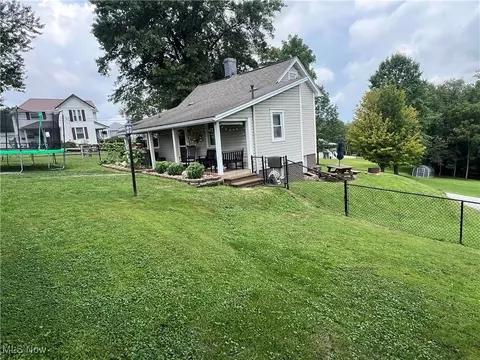 166 Kennard Ave, Barnesville, OH 43713 photo 3