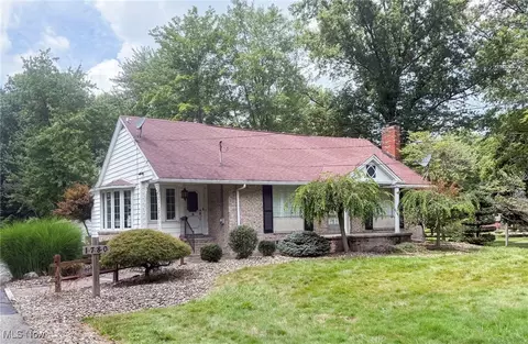 1780 Pleasant Valley Rd, Girard, OH 44420