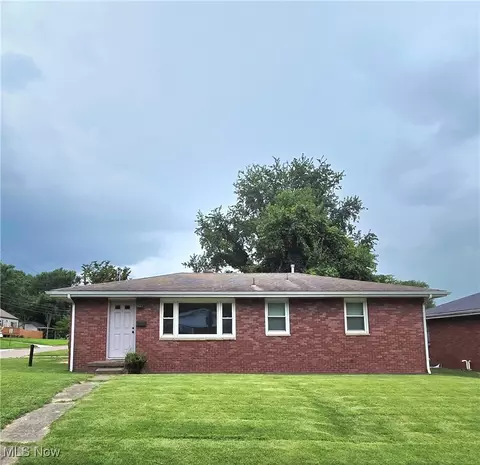 2801 15th Ave, Vienna, WV 26105