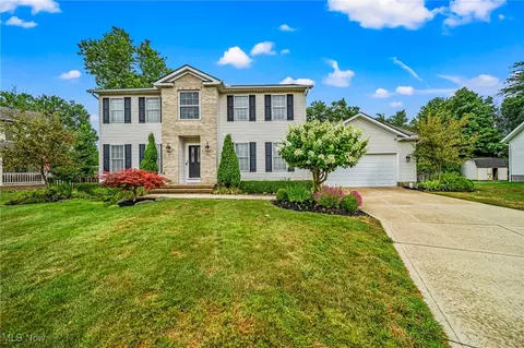 7570 Manry Ct, Mentor, OH 44060