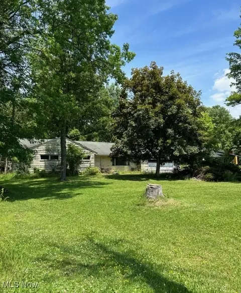 135 Kendall Park Rd, Peninsula, OH 44264