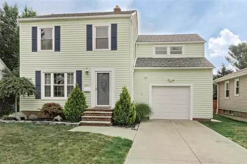 1543 Roselawn, Mayfield Heights, OH 44124