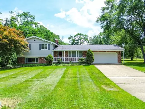 4161 Akins Rd, North Royalton, OH 44133