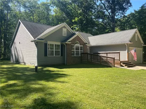 7680 Paulin Dr, Poland, OH 44514