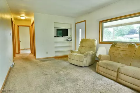 1529 Difford Dr, Niles, OH 44446 photo 11