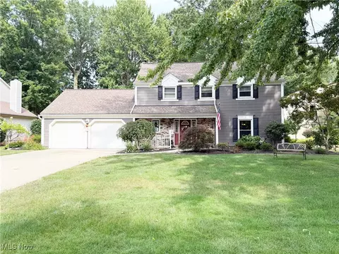 6939 Traymore Ct, Mentor, OH 44060