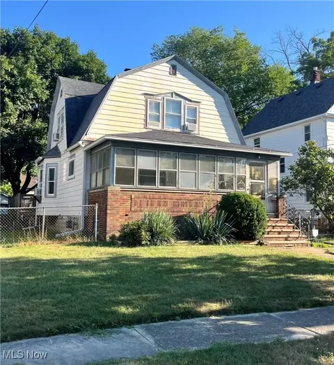 319 W 27th St, Lorain, OH 44055